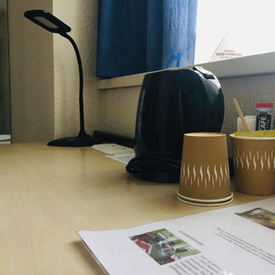 Contact Hotel Du Champ De Mars De סן-בריו מראה חיצוני תמונה